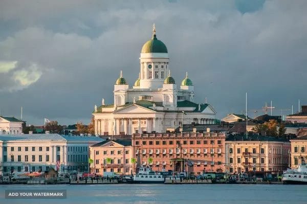 Deutsche Reiseleiterin in Helsinki Renata Powolny-Laitakari. Stadtführung helsinki