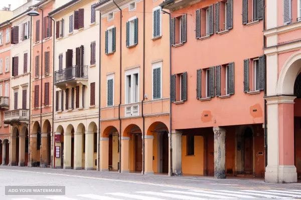 Local tour tour guide in Bologna Kasia Koziel. Bologna attractions